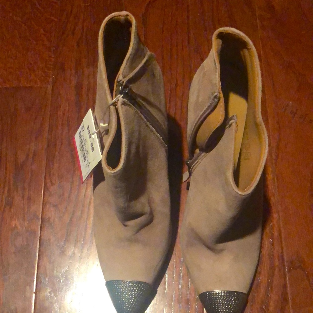 Never worn these zara shoes